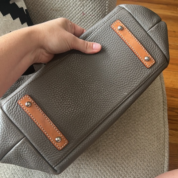 🦆Dooney & Bourke Soft Pebbled Leather Shoulder Tassel Bag - Picture 7 of 12